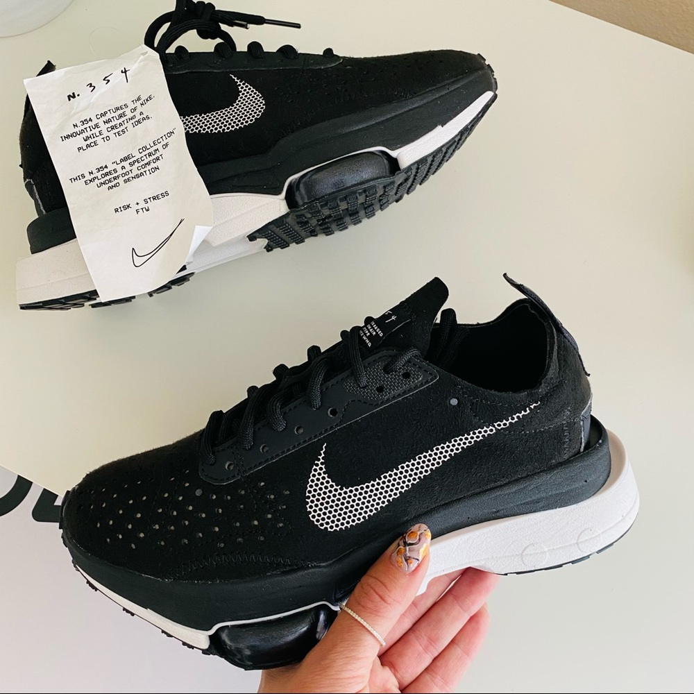 New Nike Air Zoom Type black suede sneakers - Picture 2 of 7
